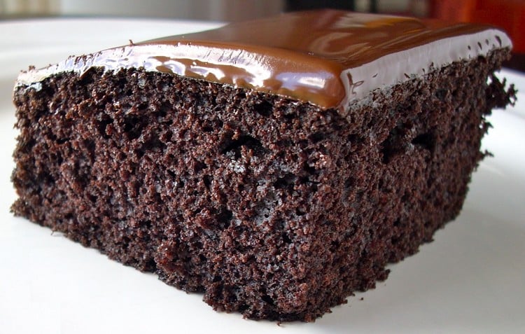 receita de bolo de chocolate fofinho na batedeira